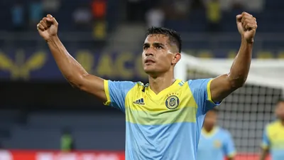 Ángel Di María anotó dos goles, uno de penal, para rescatar un empate 2-2 para Rosario Central ante Talleres en la Liga...