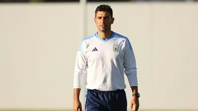 Fernando Diniz, entrenador de Corinthians, habla sobre el empate 0-0 con Rosario Central, la marcha de Memphis Depay y la...