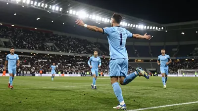 El Canalla se impuso en el cierre con un gol de Julián Fernández, manteniéndose líder de la Liga Profesional con 25...