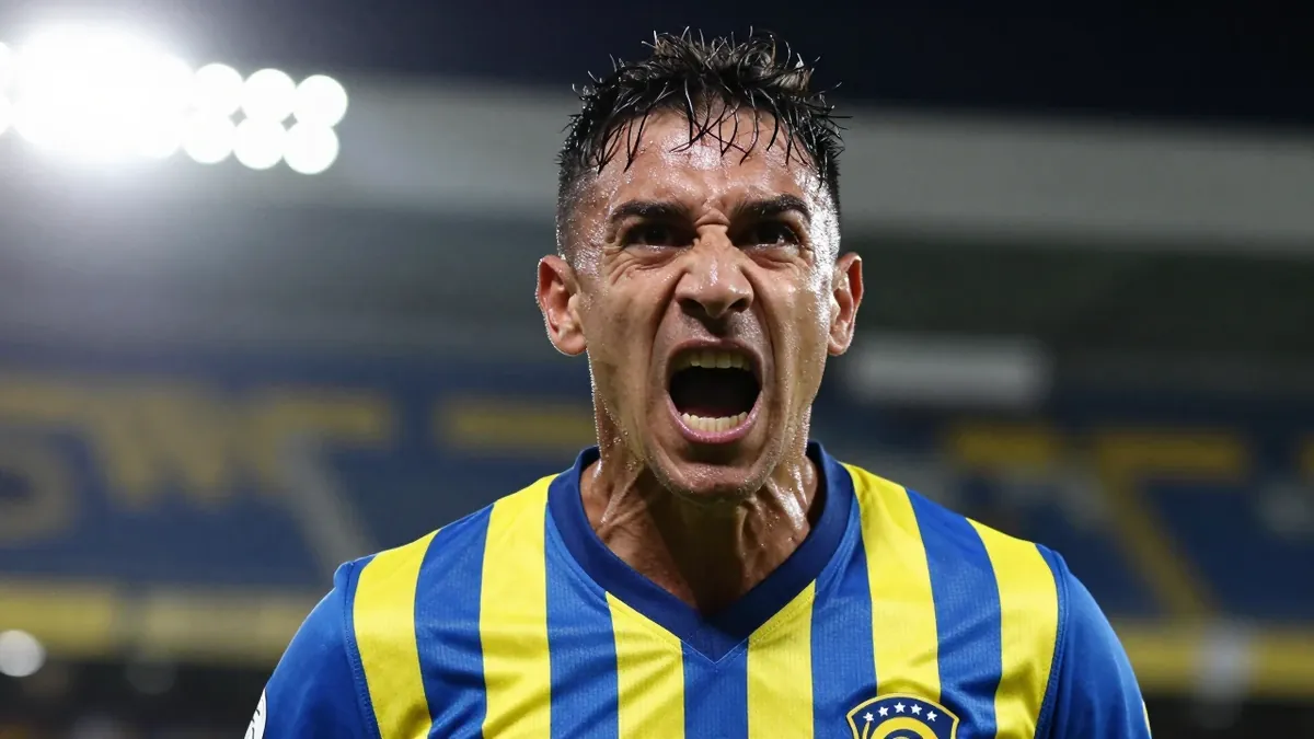 Ángel Di María anotó dos goles, incluyendo un polémico penal, para que Rosario Central remontara un 2-0 en contra y...
